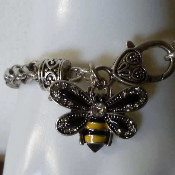 Silvertone Bee Bracelet NIP - Picture 6 of 9